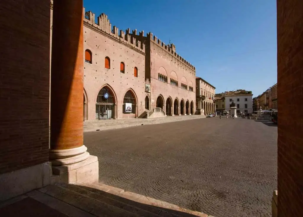 Piazza Cavour