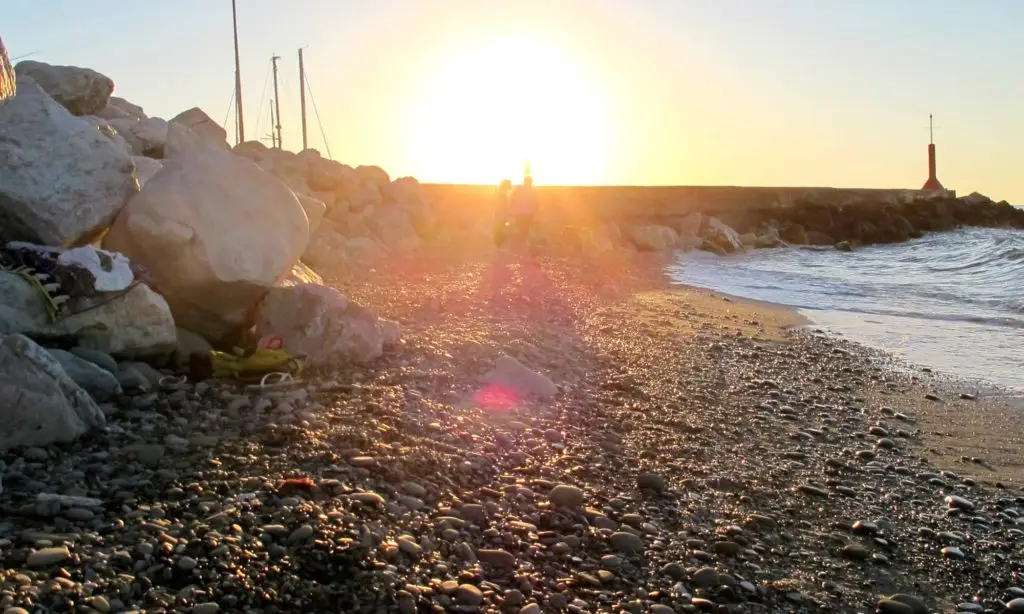 La spiaggia di Gabicce Mare al tramonto, sulla riviera romagnola